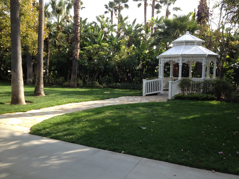 Venue Spotlight: Adventure Lawn Gazebo for Disneyland Weddings // Budget Fairy Tale