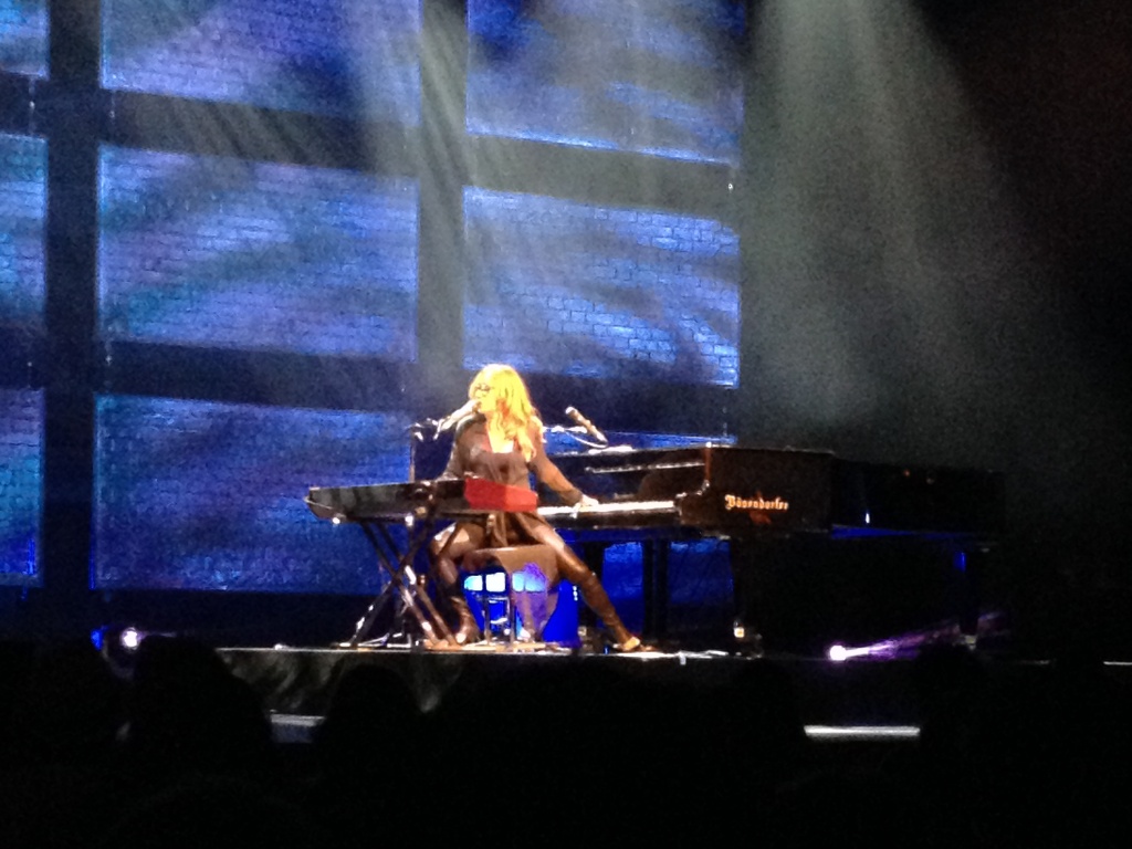 Life List Items Complete: Hug Tori Amos & See a Concert from the Front Row