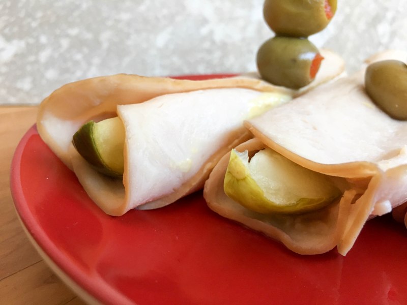 Easy Low Carb Snack: Turkey Pickle Roll Ups